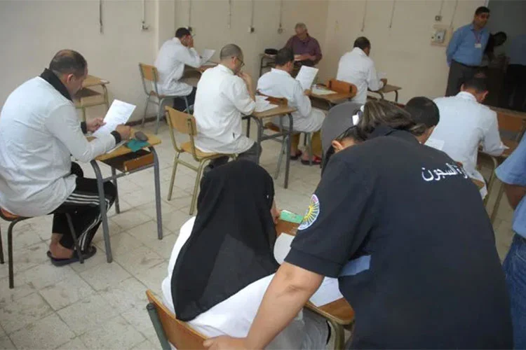 أزيد من 5400 محبوس بالمؤسسات العقابية عبر الوطن يجتازون  لامتحان شهادة التعليم المتوسط