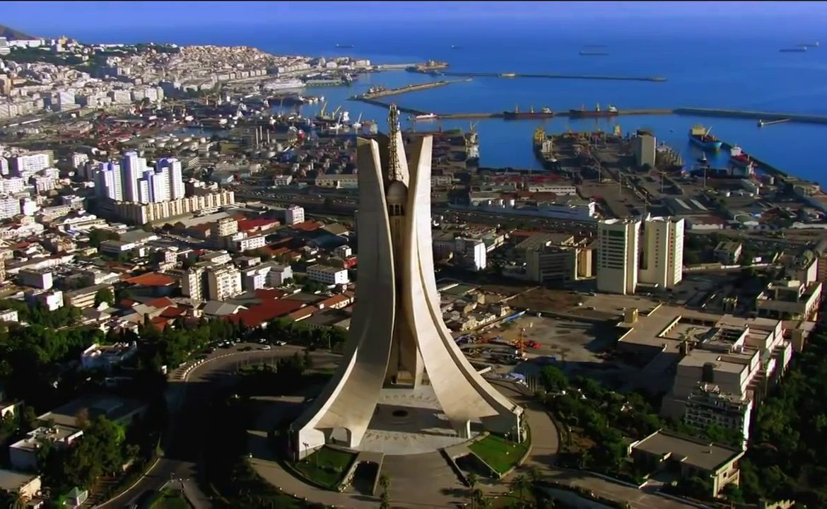 خبراء سياسيون