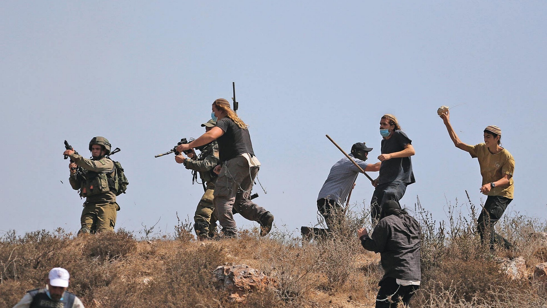 المستوطنون