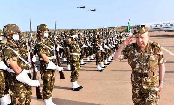 الفريق أول شنقريحة في زيارة عمل وتفقد إلى الناحية العسكرية الثانية بوهران