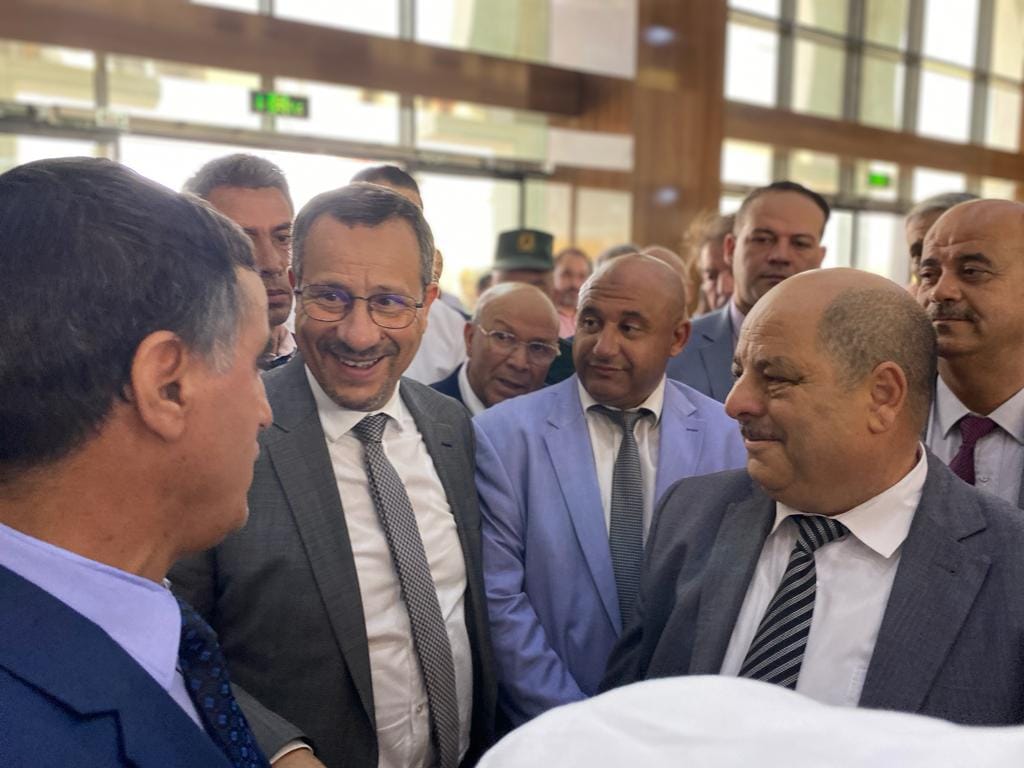 وزير الأشغال العمومية و المنشآت القاعدية لخضر رخروخ