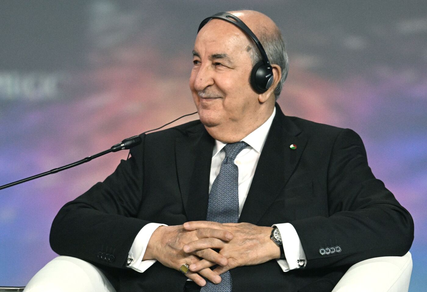 رئيس الجمهورية: الجزائريون ولدوا أحرارا وسيبقون كذلك