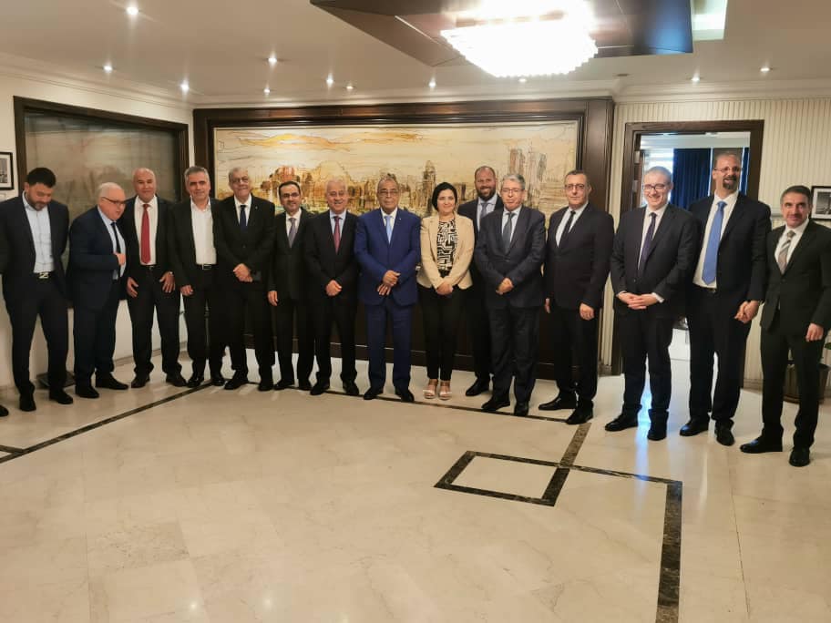 عون يلتقي أعضاء غرفتي صناعة الأردن وعمان