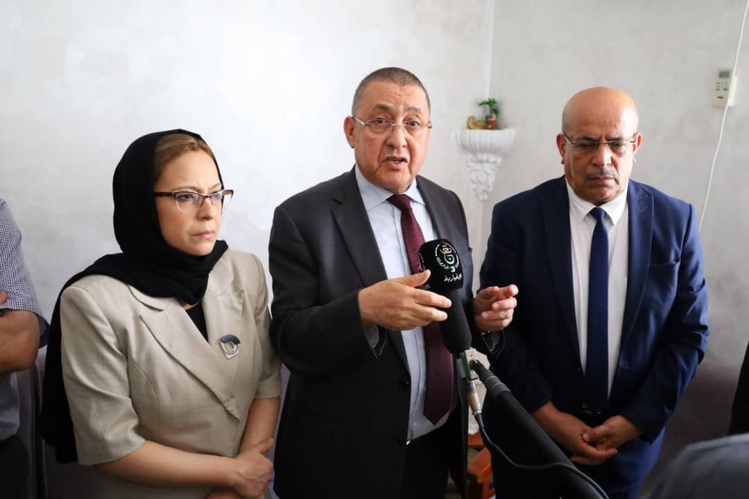 مراد يقدم التعازي لعائلة من ضحايا حرائق الغابات