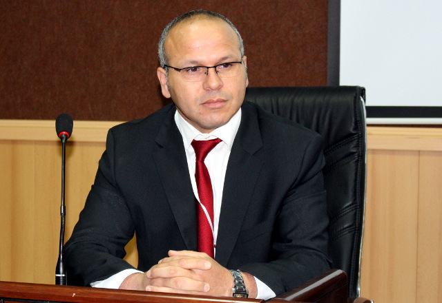 البروفيسور نور الدين ياسع