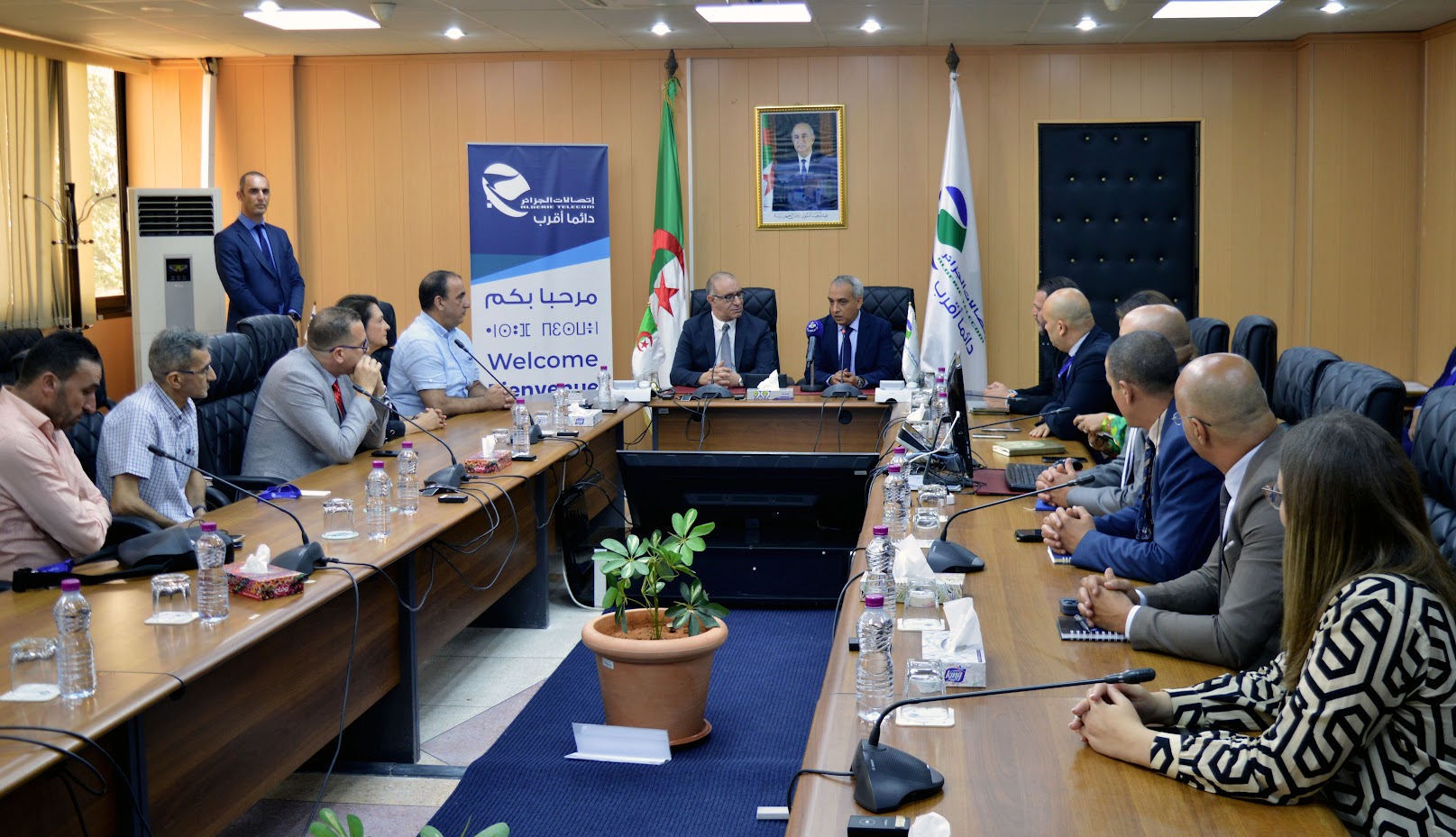 الإذاعة الجزائرية تبرم اتفاقية شراكة مع اتصالات الجزائر