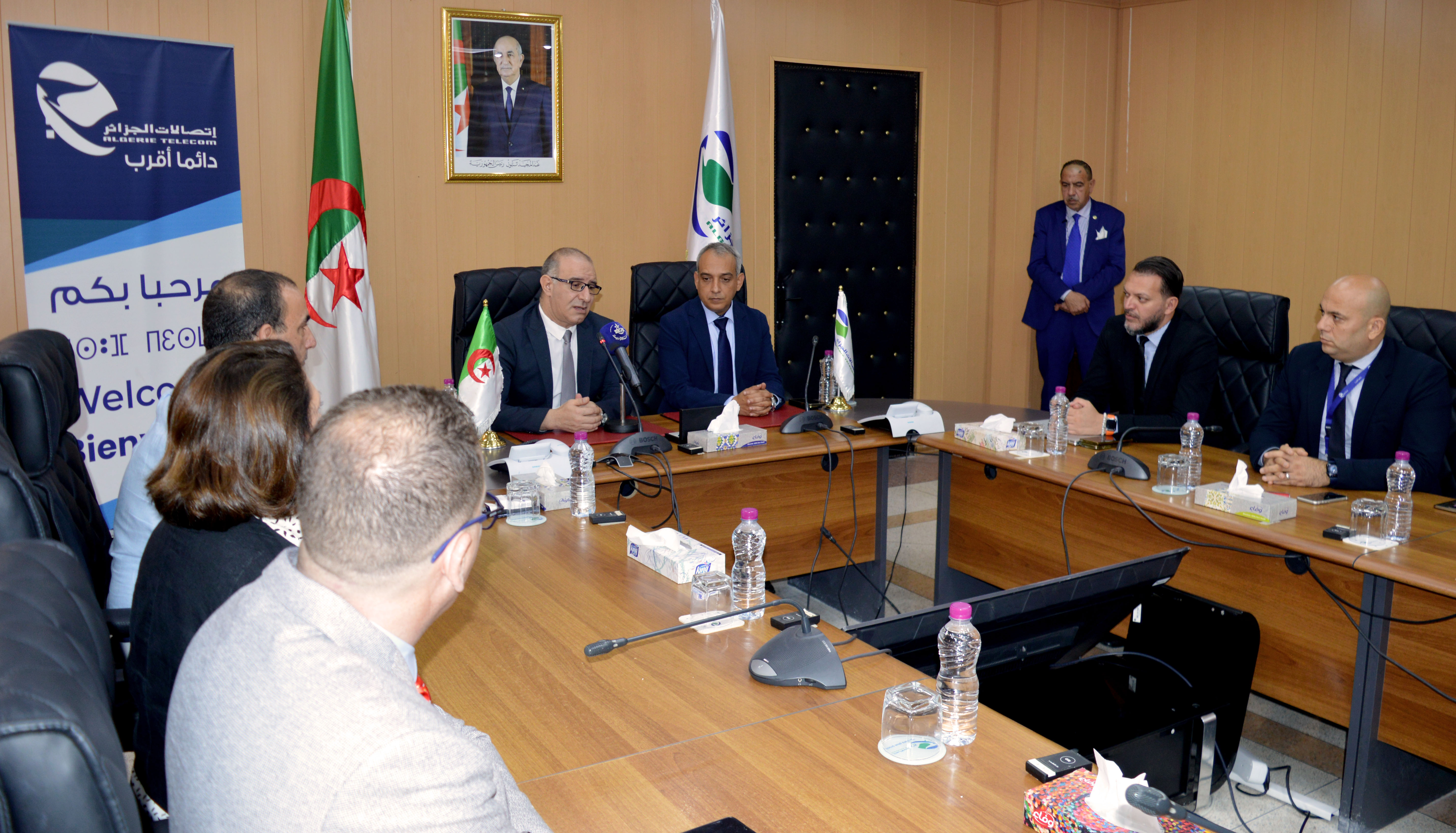 الإذاعة الجزائرية تبرم اتفاقية شراكة مع اتصالات الجزائر