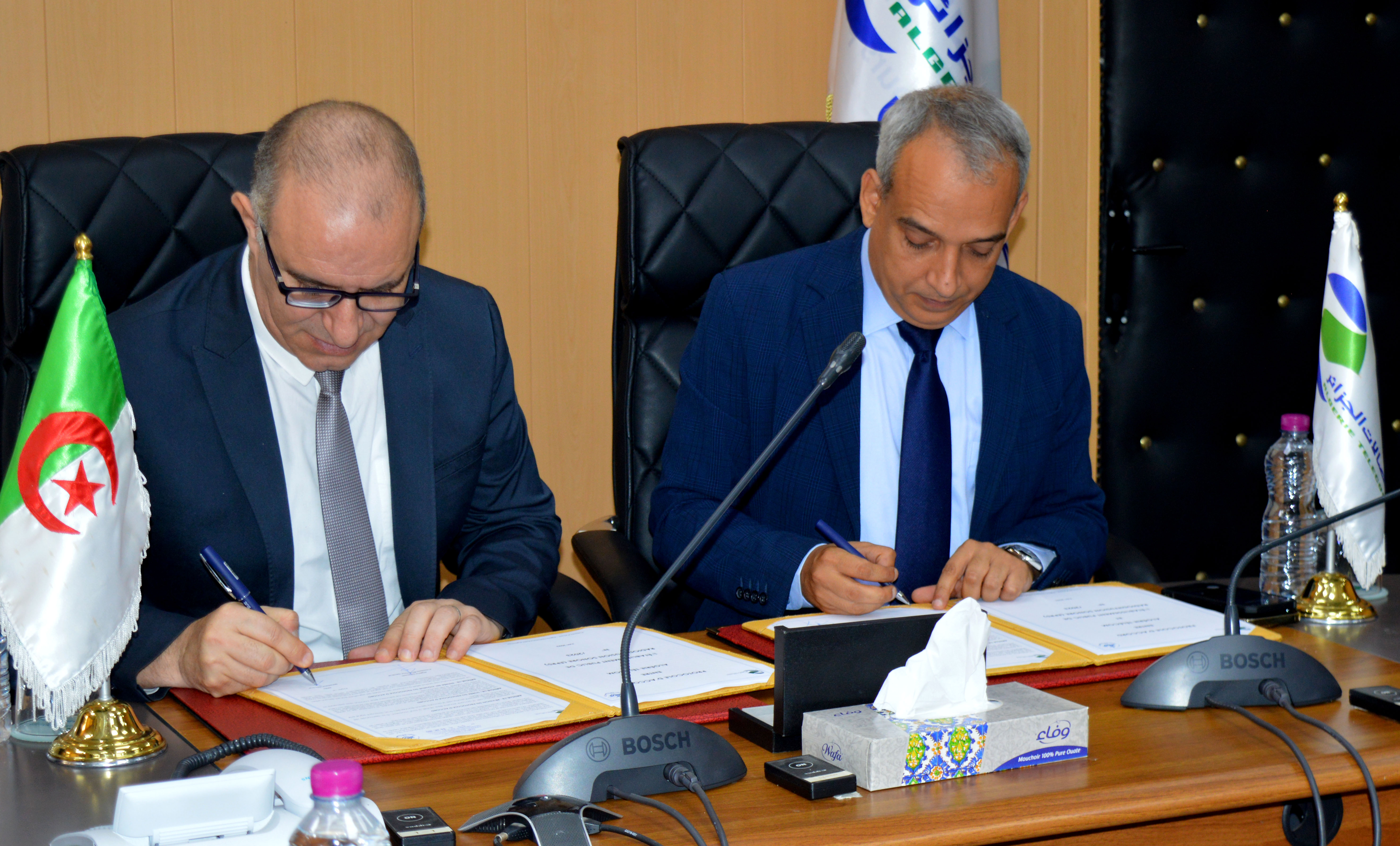 الإذاعة الجزائرية تبرم اتفاقية شراكة مع اتصالات الجزائر