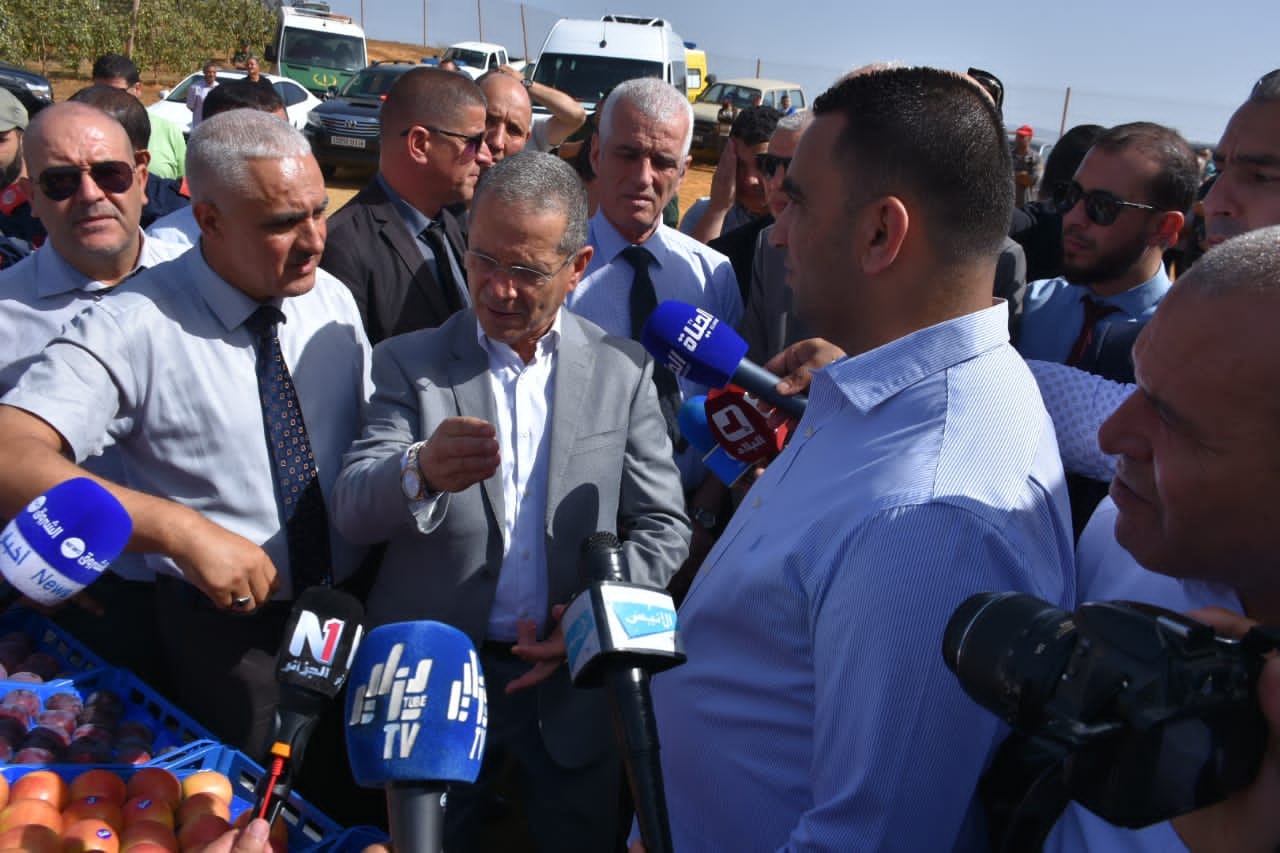 ضرورة التوجه نحو نظام استغلال فلاحي مرجعي