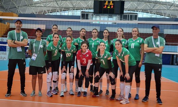 منتخب الجزائر للطائرة سيدات