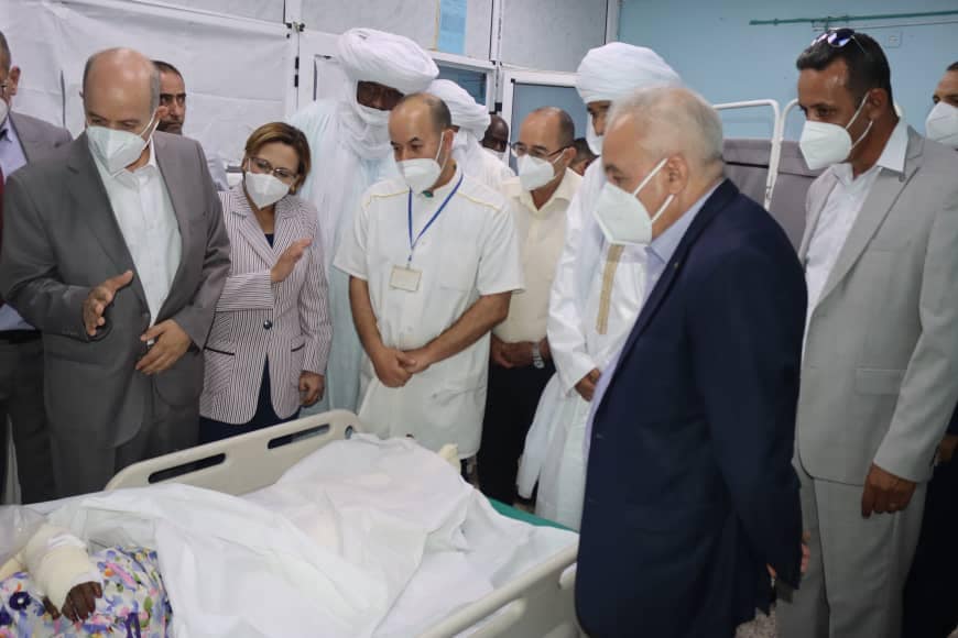 وزيرا الصحة والتضامن يقدمان تعازي رئيس الجمهورية إلى عائلات الضحايا حادث مرور تمنراست