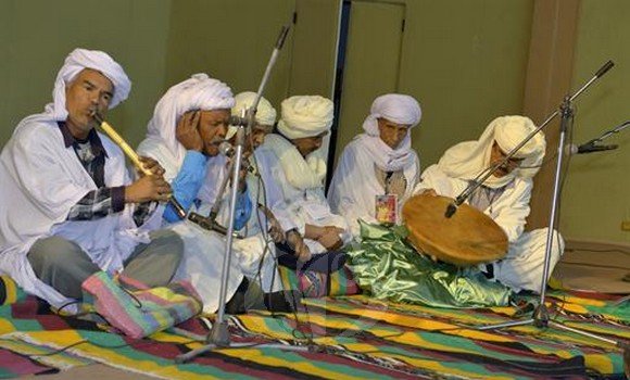 أيام الأغنية البدوية والشعر الملحون