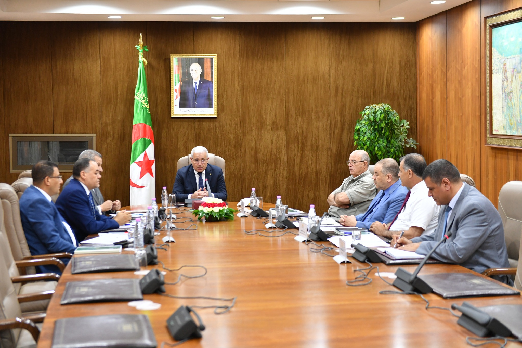 اجتماعا تنسيقيا لحوصلة العمل المنجز خلال الدورة البرلمانية العادية