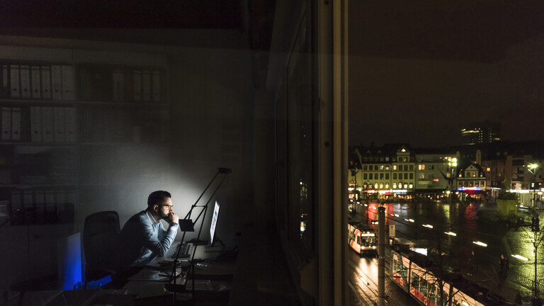 دراسة جديدة تربط بين العمل ليلا وفقدان الذاكرة