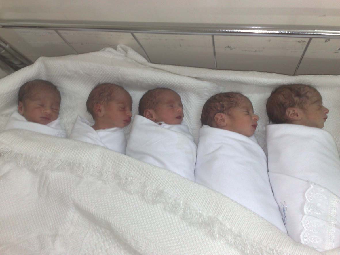 صورة من الأرشيف سيدة تضع 5 أطفال بالمركز الاستشفائي الجامعي مصطفى باشا