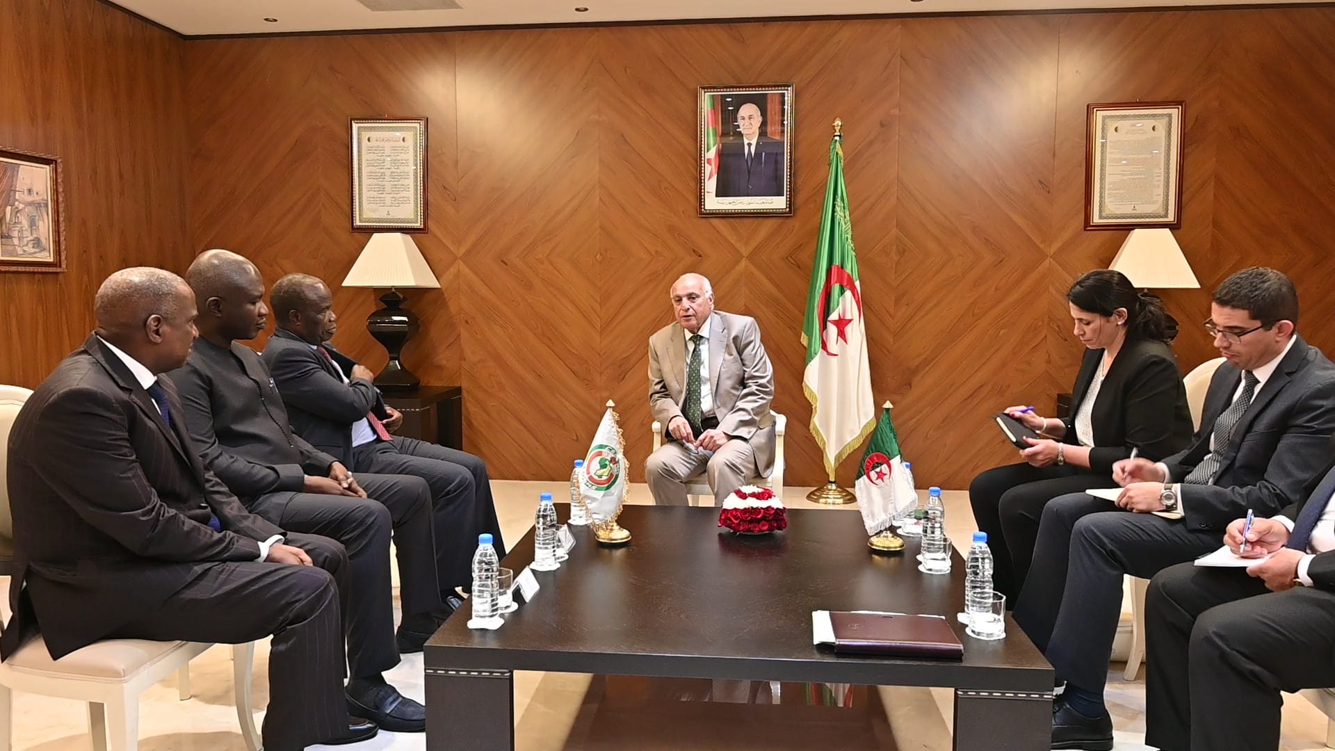 عطاف-إيكواس