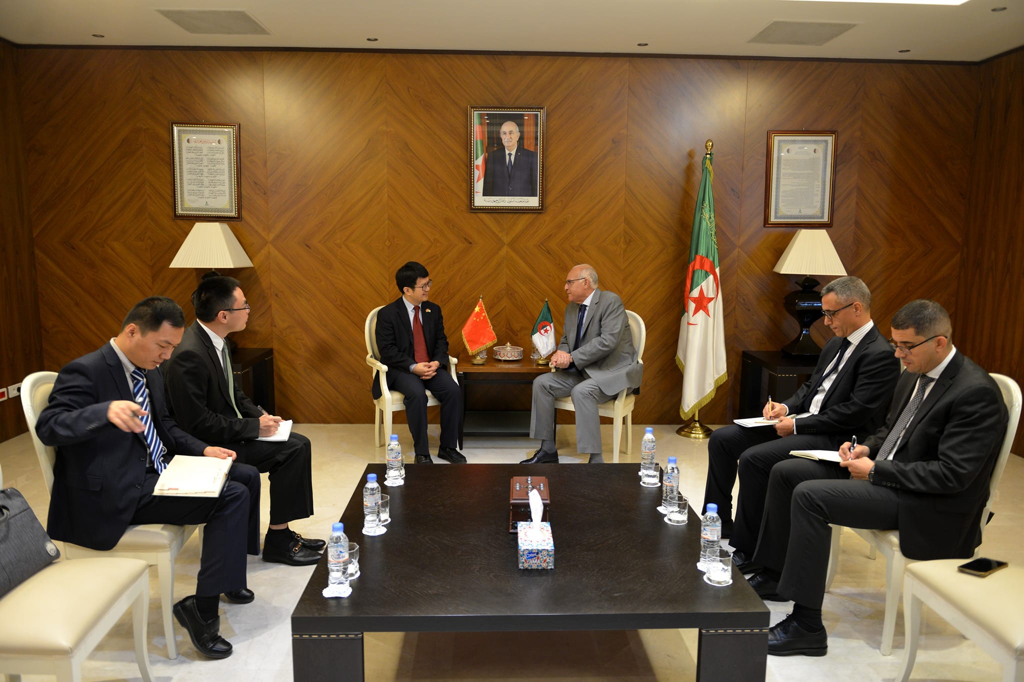 عطاف والبريكس