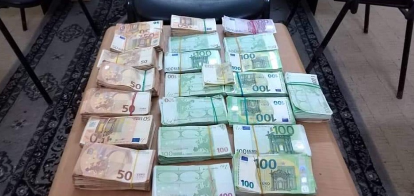 إحباط محاولة تهريب أزيد من 245 ألف أورو بمطاري الجزائر العاصمة ووهران مصالح شرطة الحدود