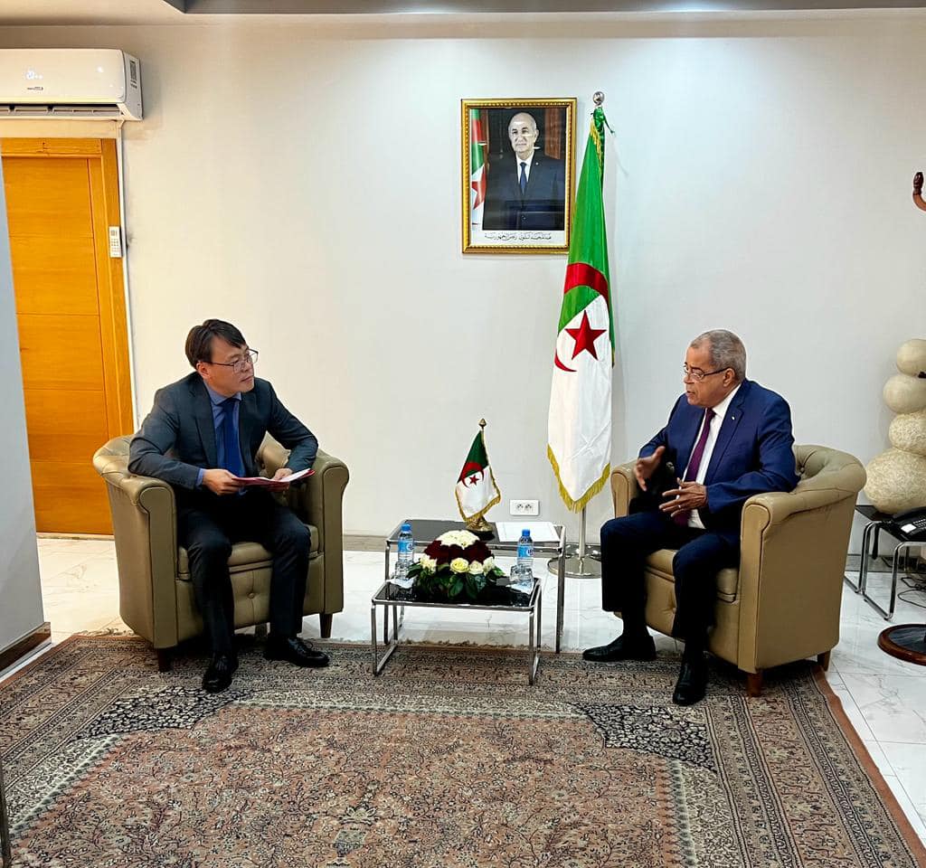 عون-علامة جاك