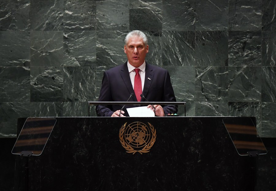 الرئيس الكوبي ميغيل دياز كانيل