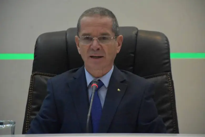 وزير الفلاحة عبد الحفيظ هني