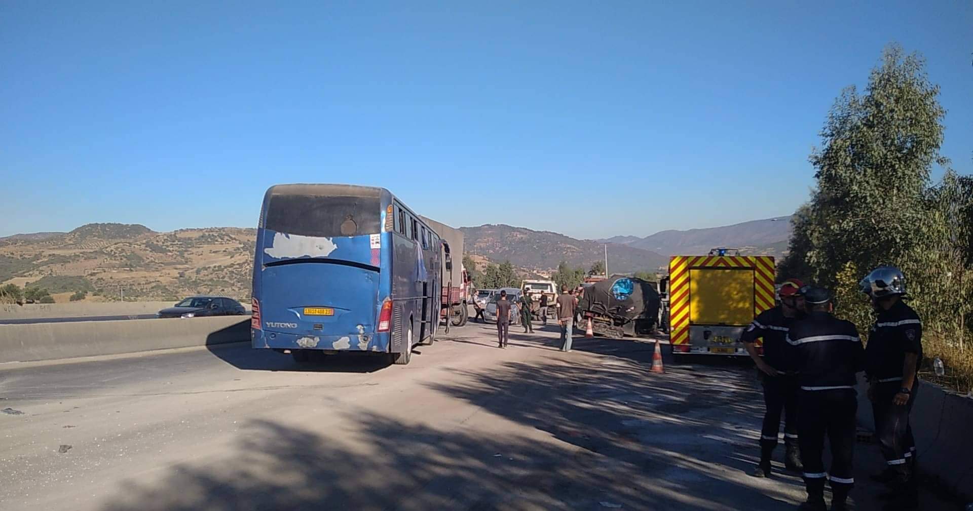 الجباحية: توقف حركة المرور بسبب حريق بجانب الطريق السيار شرق-غرب 