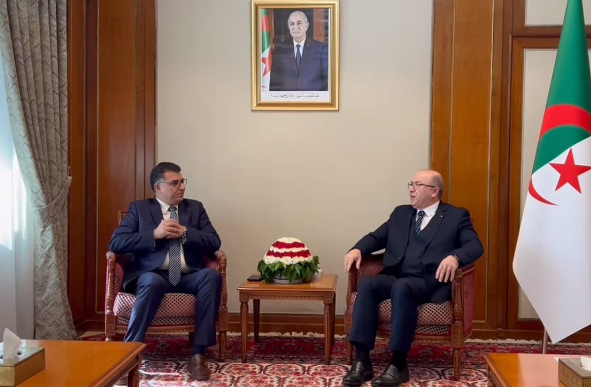 الوزير الأول يستقبل وزير الزراعة الأردني