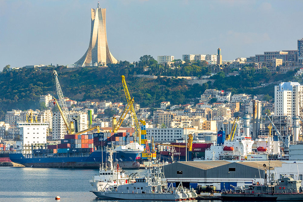 تأطير الاستيراد يهدف لدعم الإنتاج المحلي وخدمة الاقتصاد الوطني