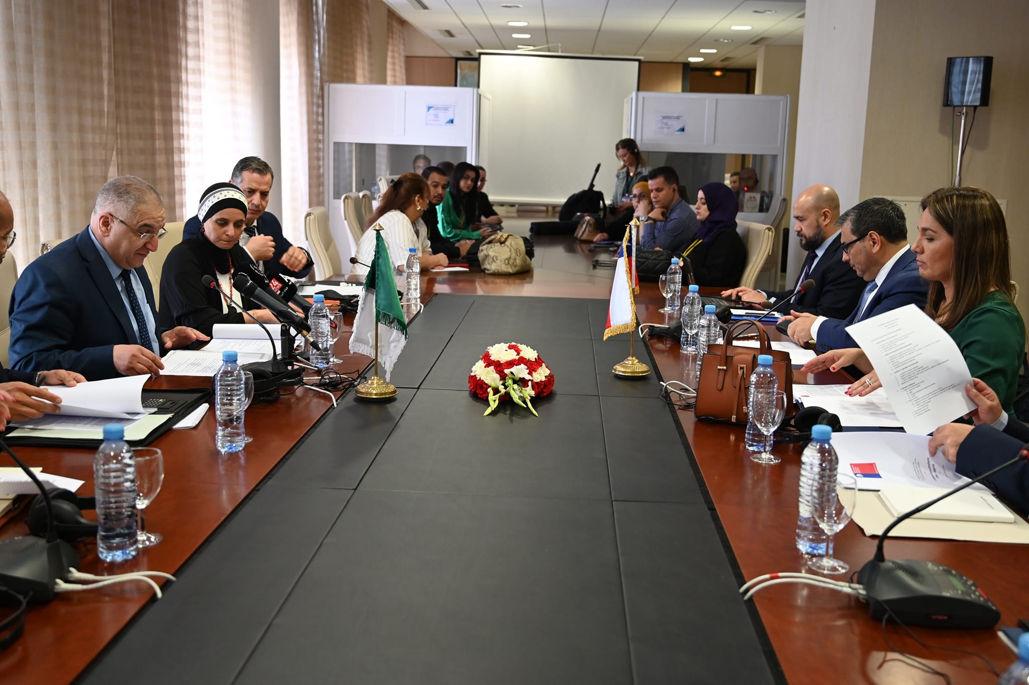 المشاورات السياسية الجزائرية-الشيلية