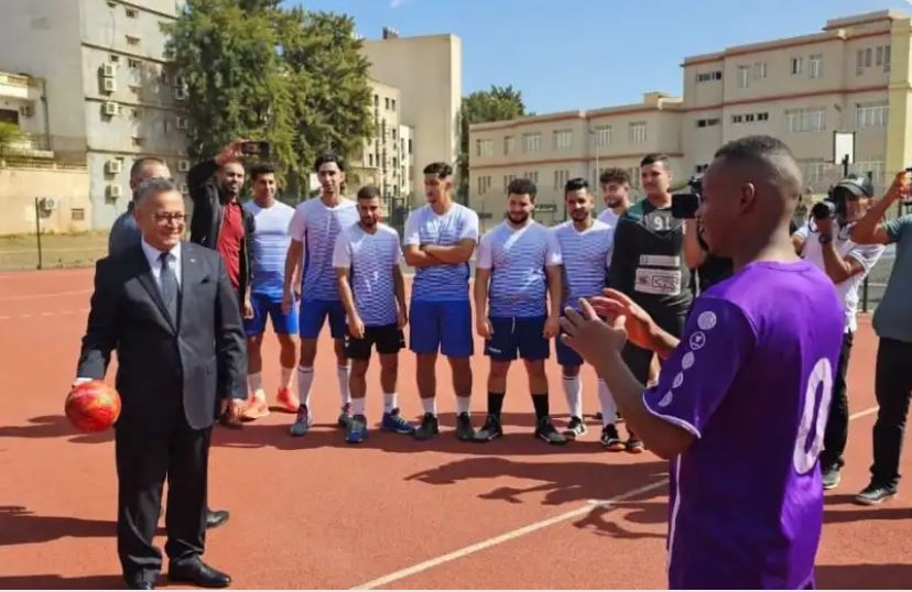 الطالب الرياضي الجامعي