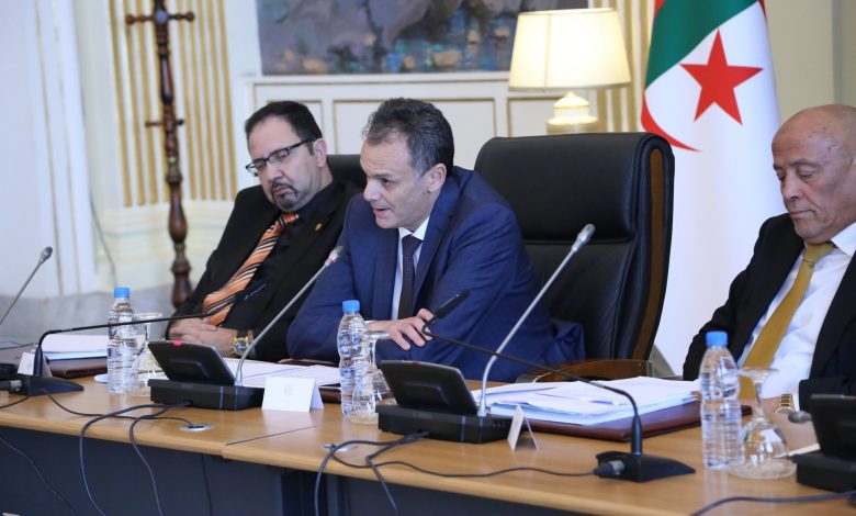 وزير الشباب والرياضة، عبد الرحمان حماد،