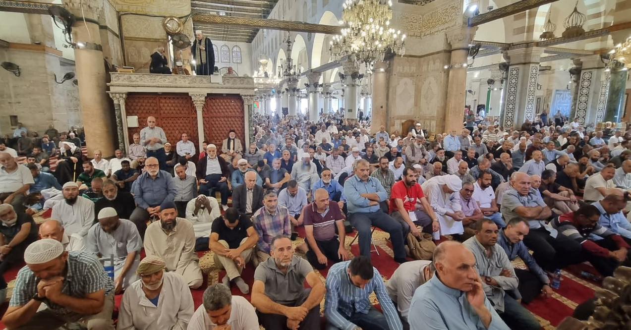 5 آلاف مواطن أدوا صلاة الجمعة في المسجد الأقصى