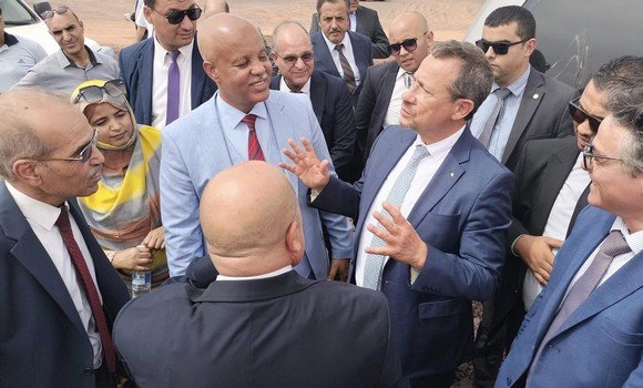 وزير الأشغال العمومية والمنشآت القاعدية لخضر رخروخ