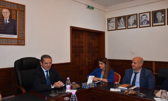 تنصيب سماح لحلوح رئيسة مديرة عامة للمجمع العمومي للحليب