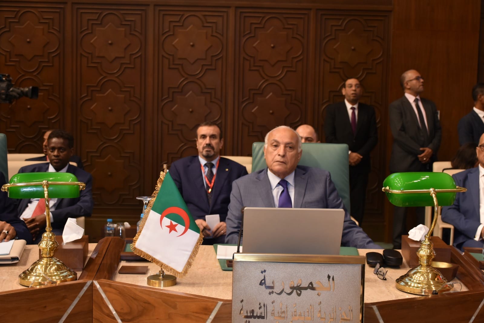 وزير الخارجية