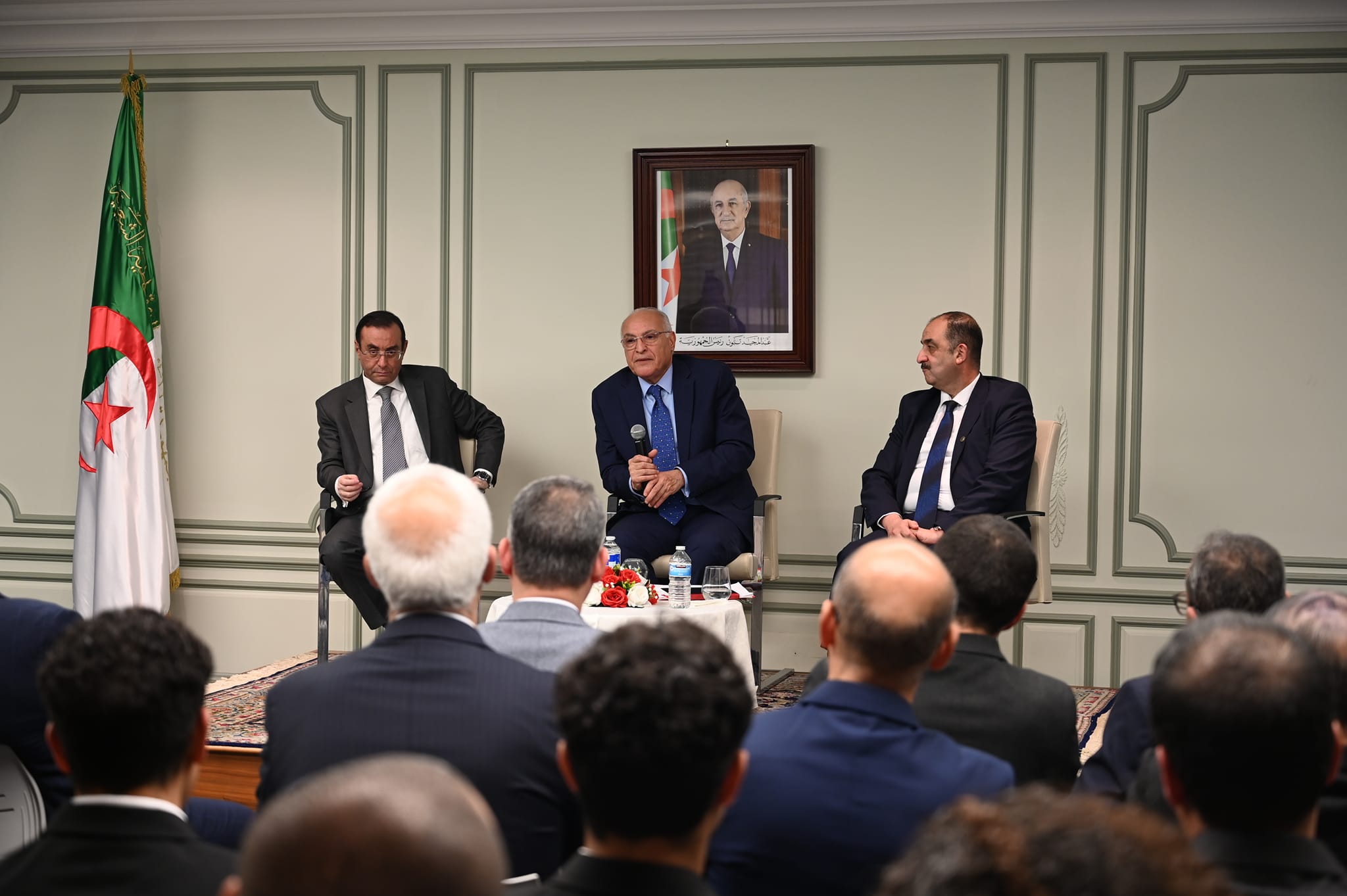 الجزائر و المملكة المتحدة