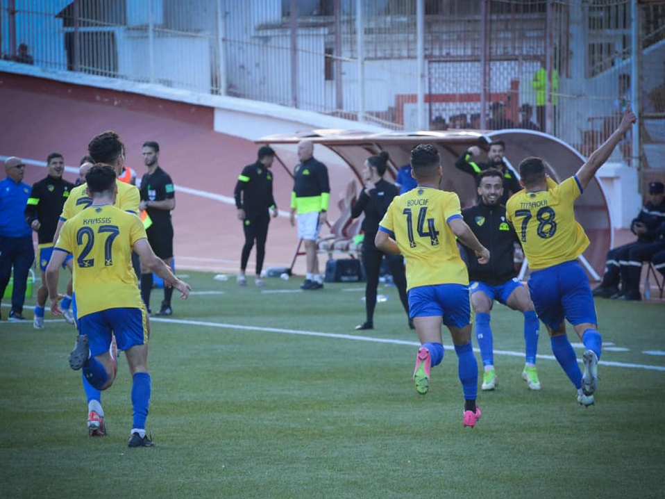 Le Paradou AC solide dauphin