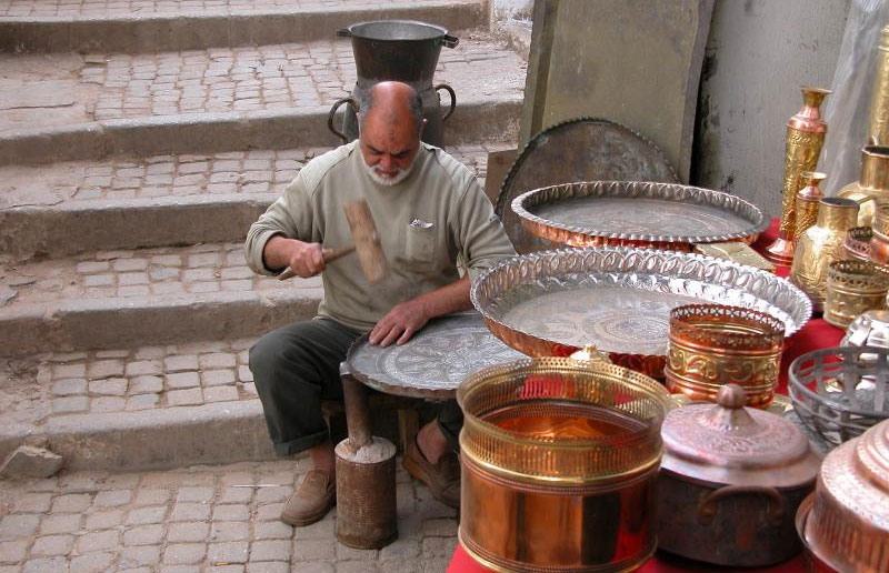 اليونسكو تدرج "النقش على المعادن" باسم الجزائر وتسعة بلدان عربية أخرى