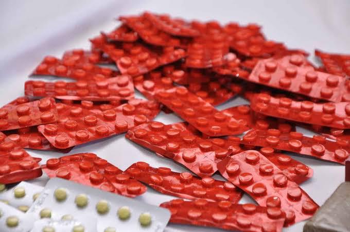 توقيف 3 أشخاص وضبط أزيد من 400 ألف كبسولة بالوادي 