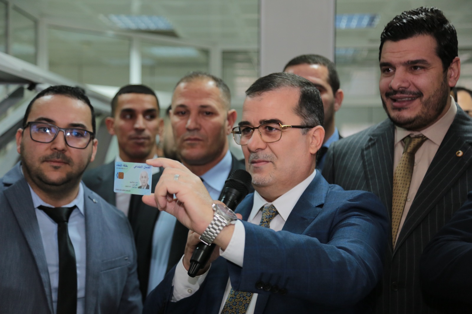 إطلاق النسخة الثانية لبطاقة الشفاء مع رفع التعويضات للوصفة الطبية الواحدة إلى 5000 دج إطلاق النسخة الثانية لبطاقة الشفاء مع رفع التعويضات للوصفة الطبية الواحدة إلى 5000 دج