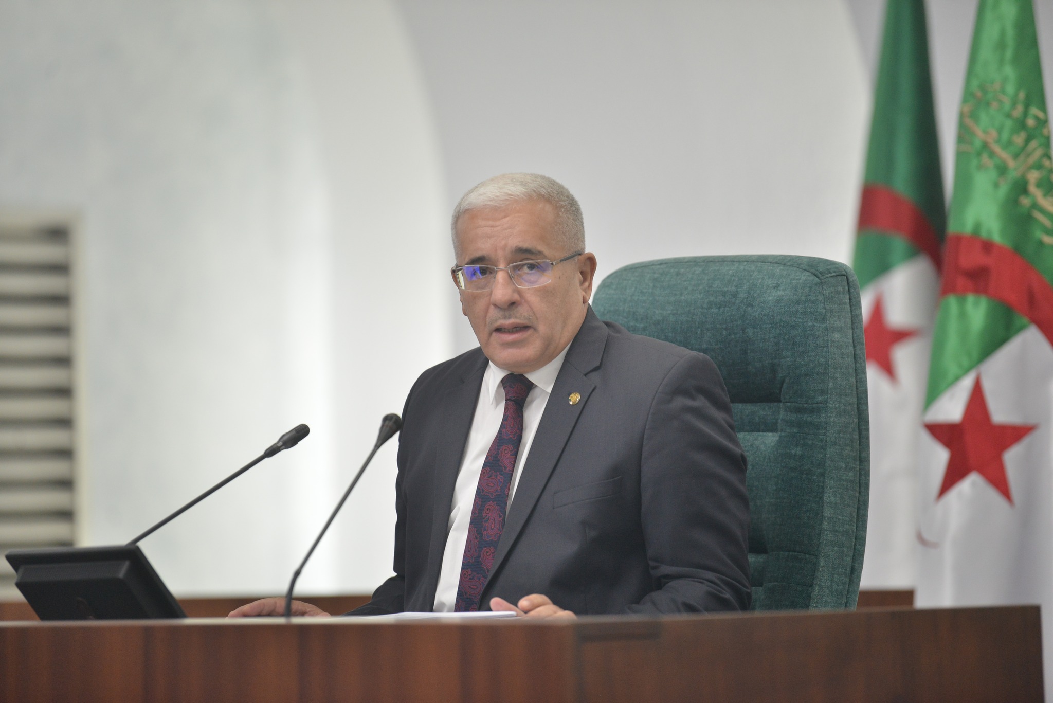 يمثل رئيس الجمهورية في مراسم تنصيب الرئيس الأرجنتيني الجديد