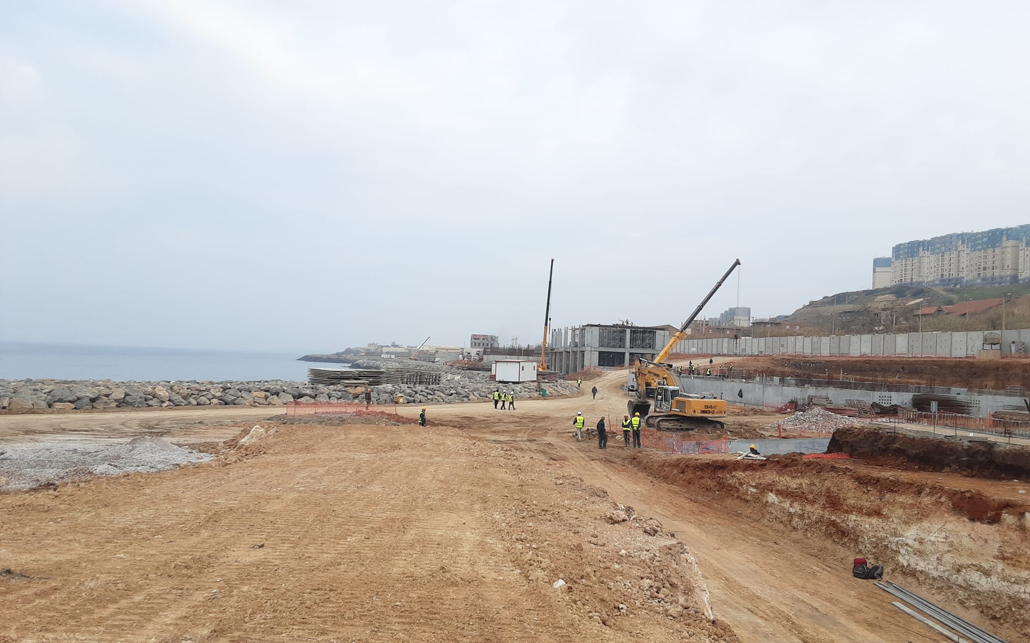 Station de dessalement d'eau de mer en chantier