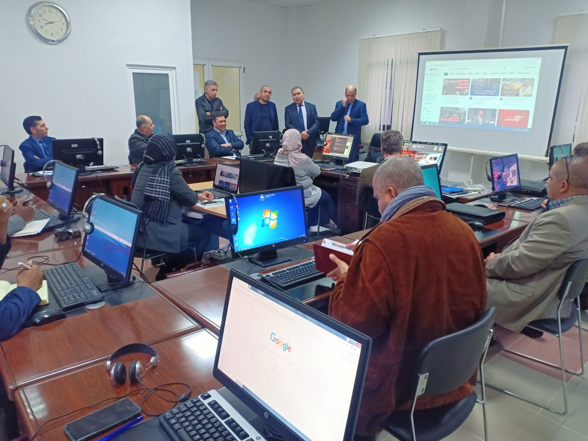 انطلاق دورة تكوينية لفائدة مديري الإذاعات الجهوية