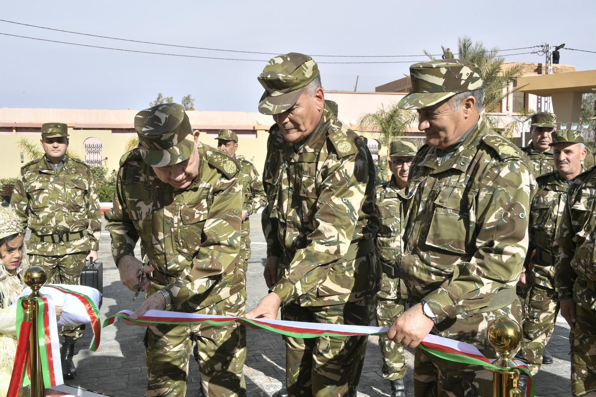 الفريق أول السعيد شنقريحة يشرف على تدشين نادي الموقع للجيش الوطني الشعبي بعين الصفراء