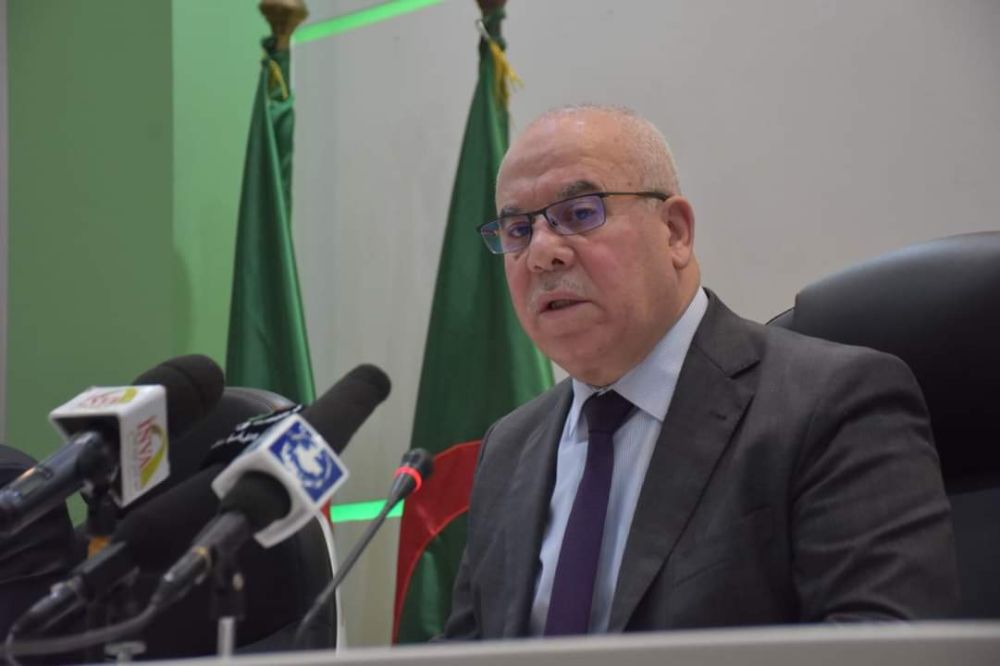 شرفة يستعرض واقع وآفاق التعاون الثنائي مع نظيره الفنزويلي