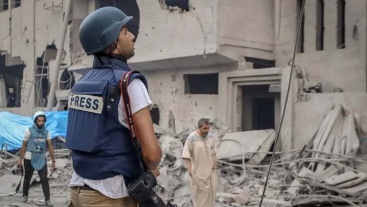 نقابة الصحفيين الفلسطينيين تدين قرار الاحتلال الصهيوني منع دخول وسائل الإعلام الدولية إلى غزة نقابة الصحفيين الفلسطينيين تدين قرار الاحتلال الصهيوني منع دخول وسائل الإعلام الدولية إلى غزة