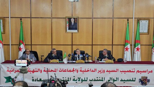 وزير الداخلية