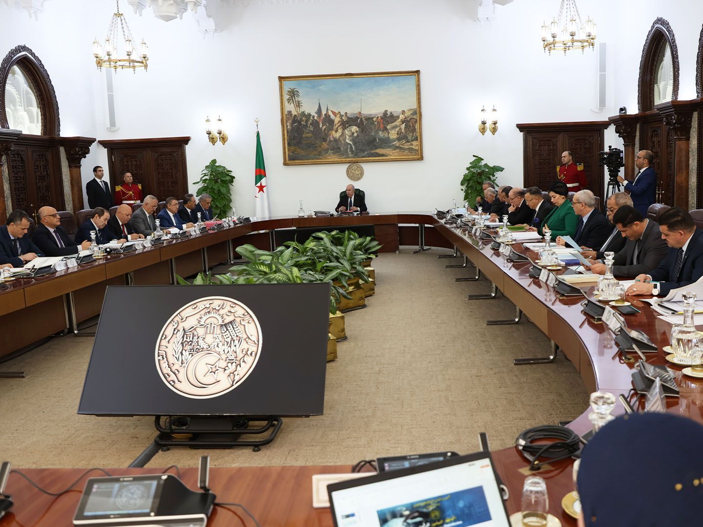 مجلس الوزراء