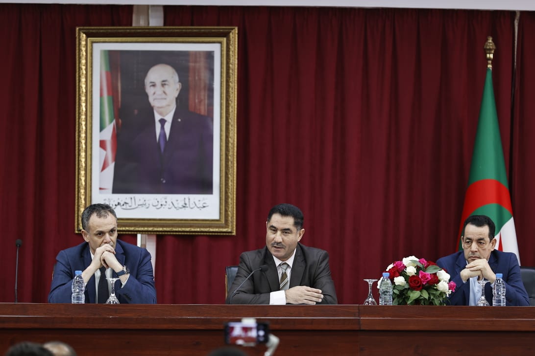لعقاب