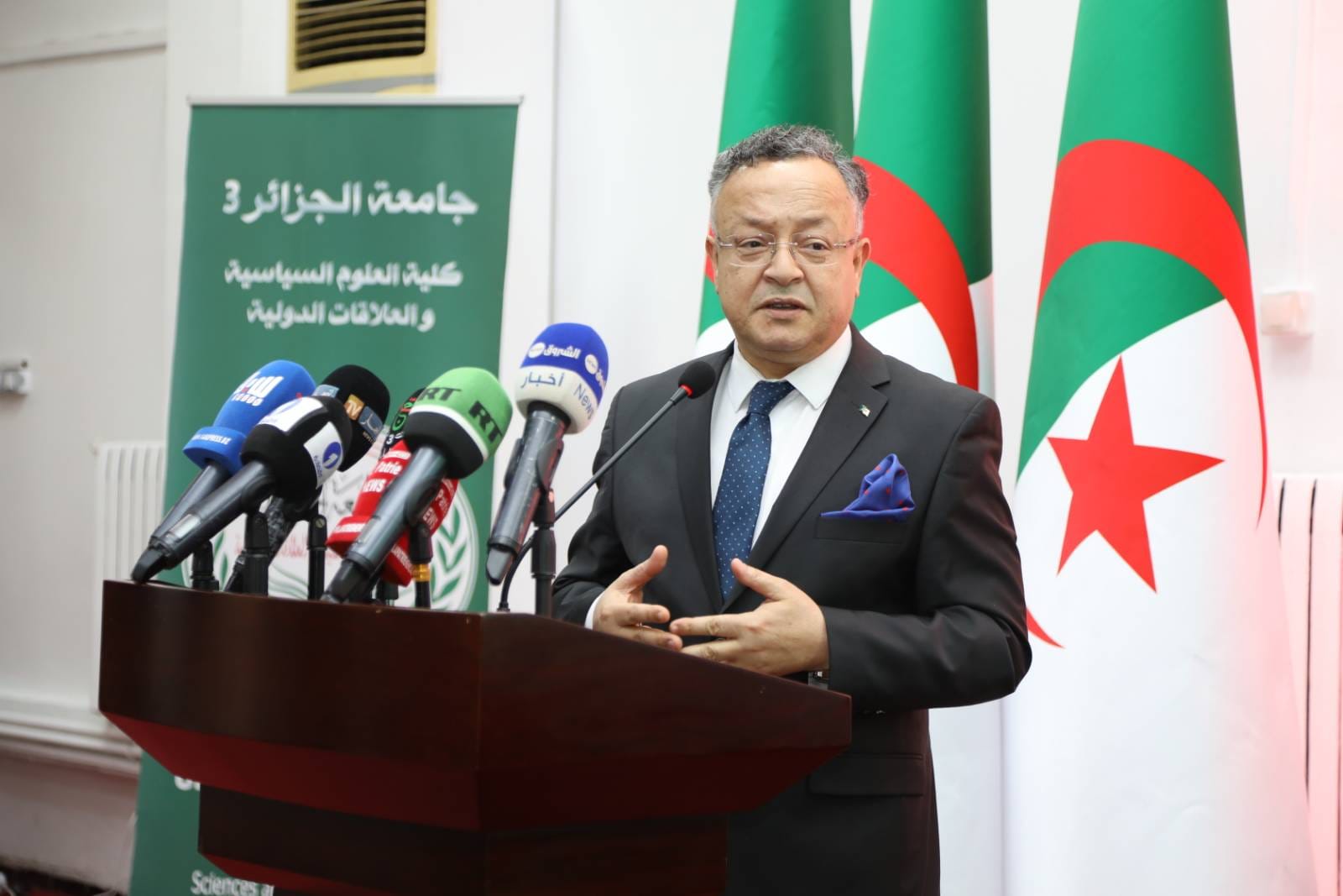 قمة منتدى الدول المصدرة للغاز: وزير التعليم العالي يشرف على ندوة تكوينية لفائدة الصحفيين حول مكانة الغاز في العلاقات الدولية 